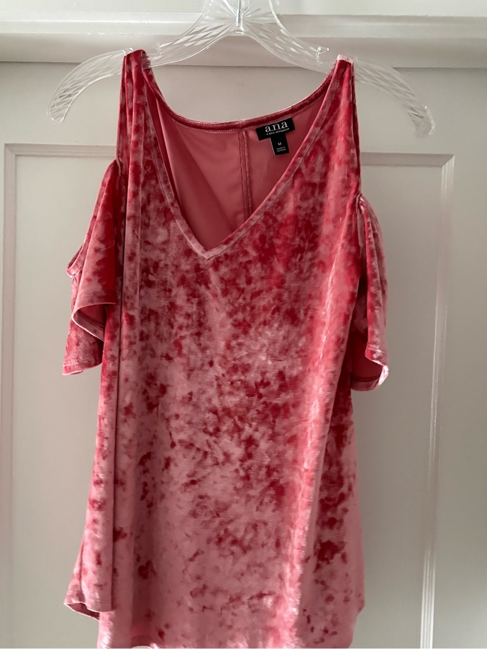 a.n.a Pink Crushed Velvet Cold-Shoulder V-Neck Tank